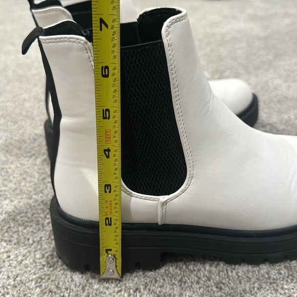 Women’s White Chelsea Boots - Picture 9 of 10